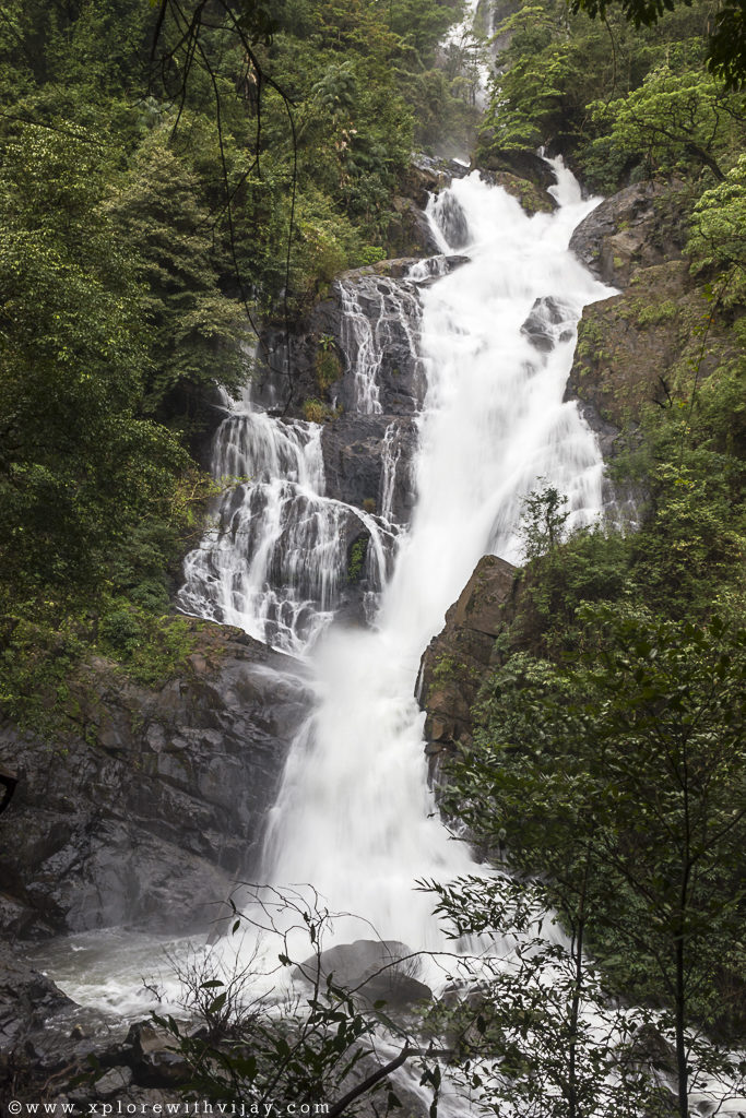 Tambdi_Surla_Falls