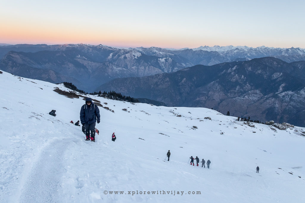 Trekkers_uphill